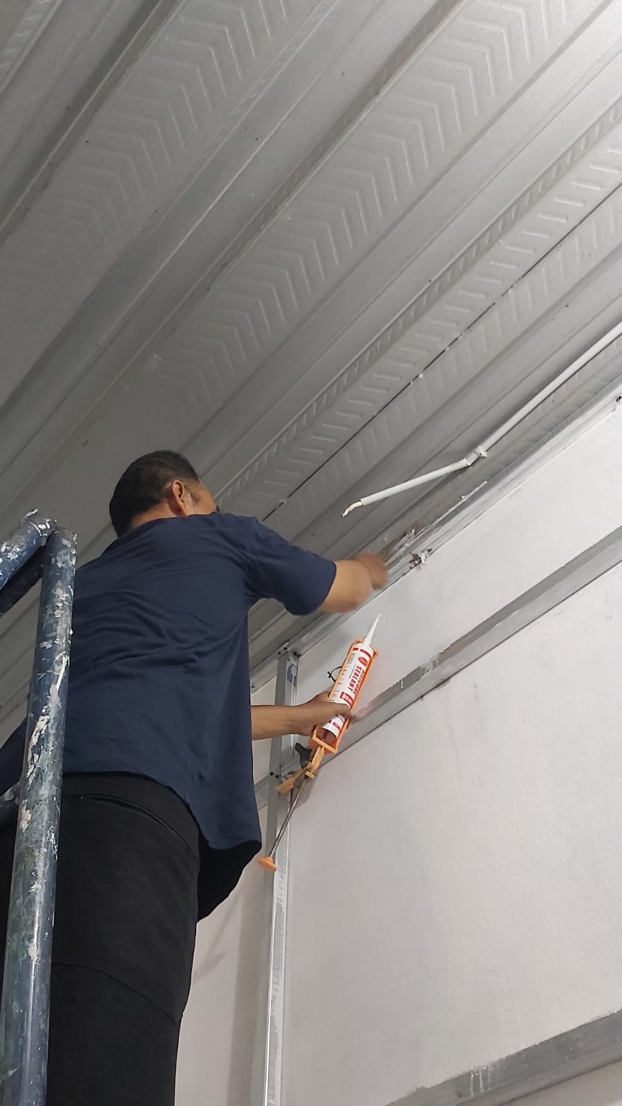 Perawatan Rutin Masjid